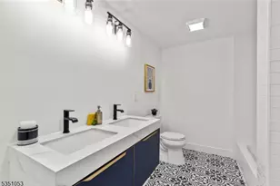 100 Glenwood Ave, East Orange, NJ 07017 - Photo 8