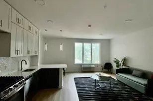 321 E 3rd St, Plainfield City, NJ 07060 - Photo 4