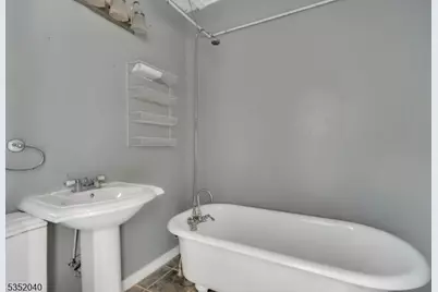 589 Dr Martin Luther King Jr, Newark, NJ 07102 - Photo 20