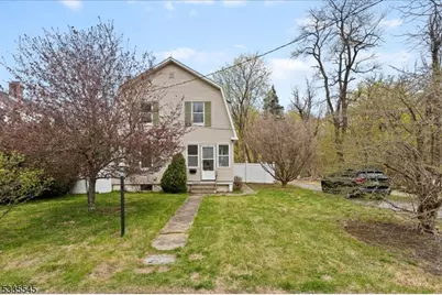 17 Wausau St, Ogdensburg, NJ 07439 - Photo 1