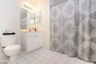 121 Courter Rd, Franklin Lakes, NJ 07417 - Photo 6