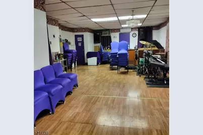 227 Martin Luther King Jr Dr, Jersey City, NJ 07305 - Photo 12