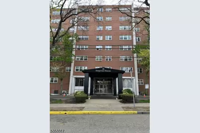 39 E 39th St #8G, Paterson, NJ 07514 - Photo 1