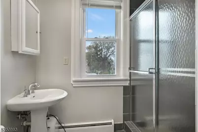 295 Montgomery St, Bloomfield, NJ 07003 - Photo 18