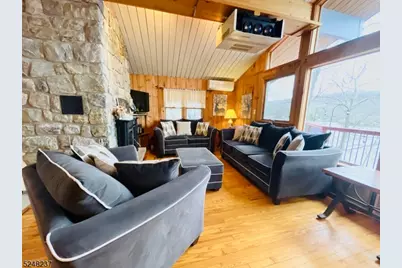 639 Canistear Rd, Vernon Twp., NJ 07422 - Photo 4