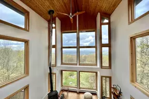 19 Hidden Valley Dr, Vernon, NJ 07462 - Photo 1