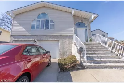 10 Livi Ct, Elmwood Park, NJ 07407 - Photo 1