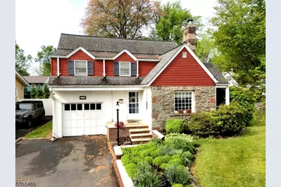 107 Farragut Rd, North Plainfield, NJ 07062 - Photo 1