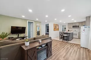 18 N Shore Dr, Wantage, NJ 07461 - Photo 1