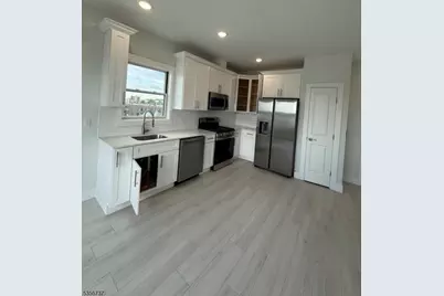 261 Marshall St #504, Paterson, NJ 07503 - Photo 2