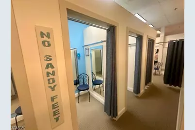 20 E Mount Pleasant Ave, Livingston, NJ 07039 - Photo 8