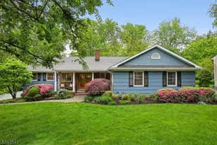 1029 Ledgewood Rd, Mountainside, NJ 07092 - Photo 1