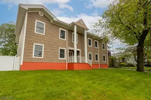 33 Lockwood Pl, Clifton, NJ 07012 - Photo 1