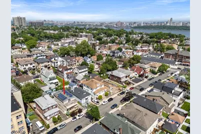 263 Morningside Ave, Cliffside Park, NJ 07010 - Photo 6