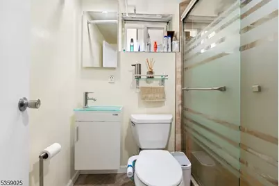 263 Morningside Ave, Cliffside Park, NJ 07010 - Photo 18