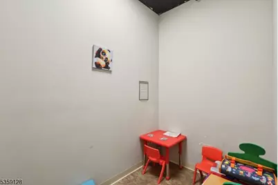 18 Microlab Rd, Livingston, NJ 07039 - Photo 12