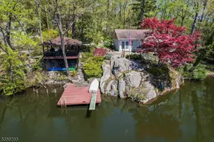 60 Leach Dr, Bloomingdale, NJ 07403 - Photo 1