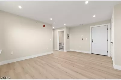 136 Elm St, Newark, NJ 07105 - Photo 22