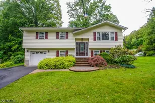 11 Christine Pl, Vernon, NJ 07462 - Photo 1