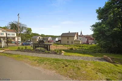 77 Main St, High Bridge, NJ 08829 - Photo 8