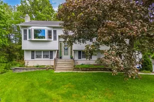 6 Gardenia Rd, Vernon, NJ 07418 - Photo 1