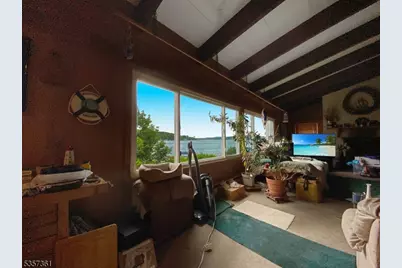 31 Cove Rd, Jefferson Township, NJ 07849 - Photo 14