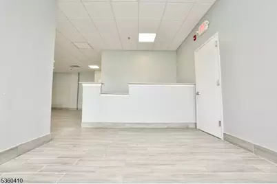 654 Mount Prospect Ave  302, Newark, NJ 07104 - Photo 8