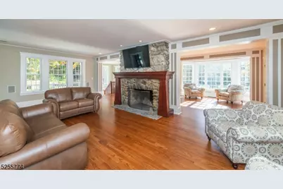 1 Brook Valley Ter, Kinnelon, NJ 07405 - Photo 4