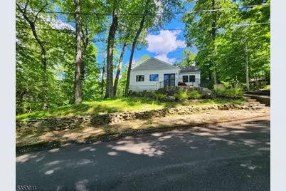 7 Raccoon Island Rd, Jefferson Township, NJ 07849 - Photo 1