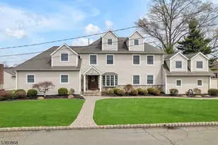 31 Shetland Dr, Clark Township, NJ 07066 - Photo 1