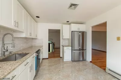 36 Bellows Ln, Montville Township, NJ 07082 - Photo 10