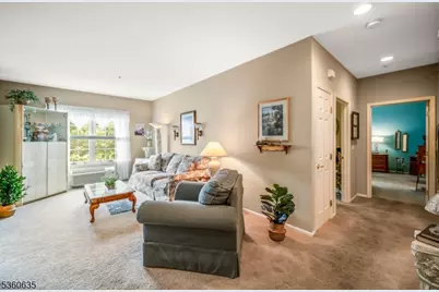 7417 Richmond Rd #417, West Milford, NJ 07480 - Photo 4