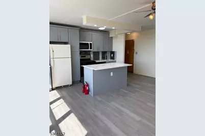 704-712 North Broad St 8D, Elizabeth, NJ 07208 - Photo 2