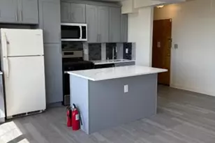 704-712 North Broad St 8D, Elizabeth, NJ 07208 - Photo 2