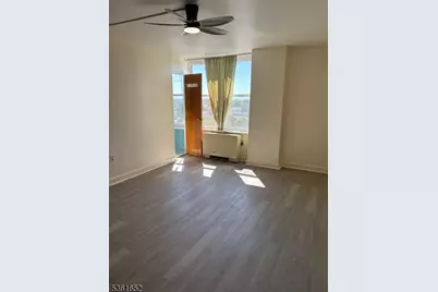 704-712 North Broad St 8D, Elizabeth, NJ 07208 - Photo 22