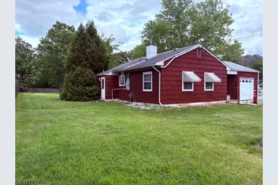 622 N Thompson St, Raritan, NJ 08869 - Photo 1