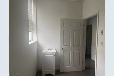 85 S Harrison St, East Orange, NJ 07018 - Photo 10