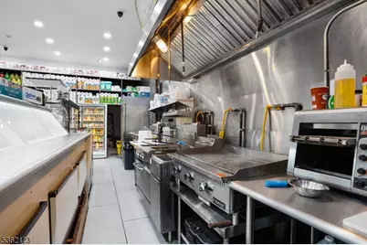 249 Straight St, Paterson, NJ 07501 - Photo 10