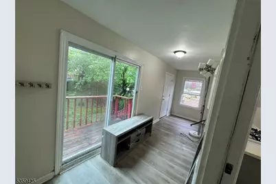 27 Highland Ave, Newark, NJ 07104 - Photo 10