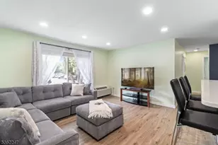 9 Norwich Pl, Franklin Township, NJ 08873 - Photo 1