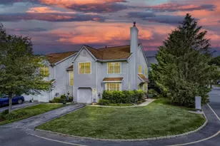 17 Willow Cir, Hamburg, NJ 07419 - Photo 1