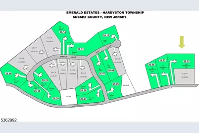 140 Wheatsworth Rd, Hardyston Township, NJ 07419 - Photo 2