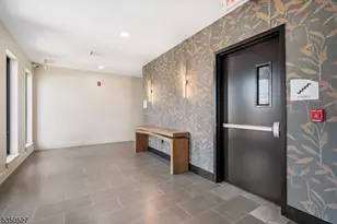 310 W Jersey St, Elizabeth, NJ 07202 - Photo 10