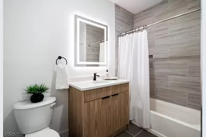 310 W Jersey St #404, Elizabeth, NJ 07202 - Photo 4