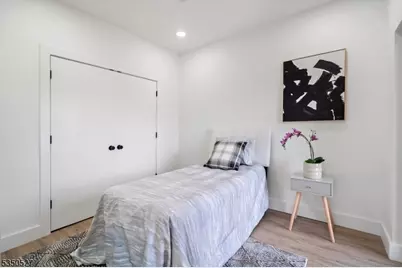 310 W Jersey St #404, Elizabeth, NJ 07202 - Photo 8