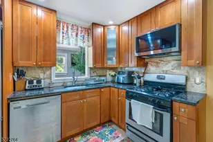 132 Parkside Rd, Plainfield, NJ 07060 - Photo 12