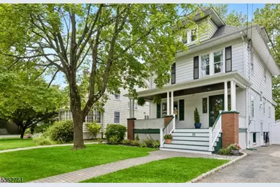 30 Hillcrest Ter, Verona, NJ 07044 - Photo 1