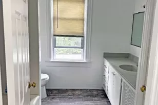 53 Hille Pl, Ridgefield, NJ 07660 - Photo 6