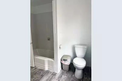 53 Hille Pl #2, Ridgefield, NJ 07660 - Photo 8