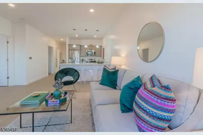 1026 Stuyvesant Ave #302, Union Township, NJ 07083 - Photo 2